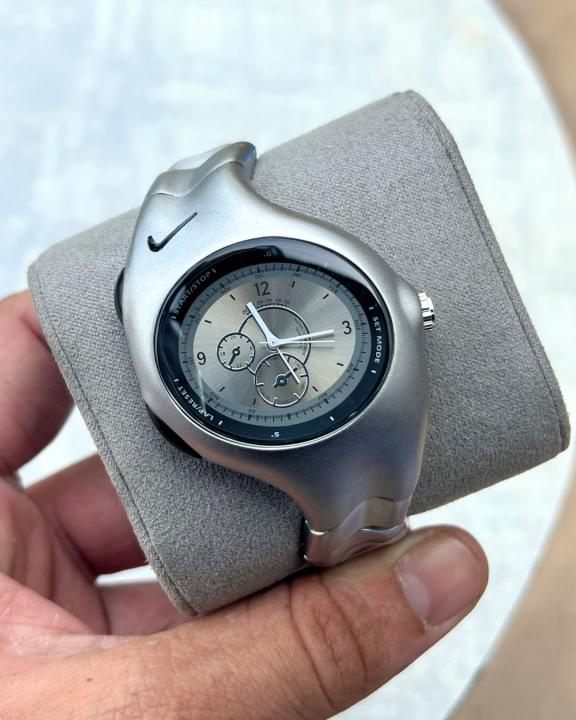 Nik_e Triax Armored Chronograph Silver-Grey
