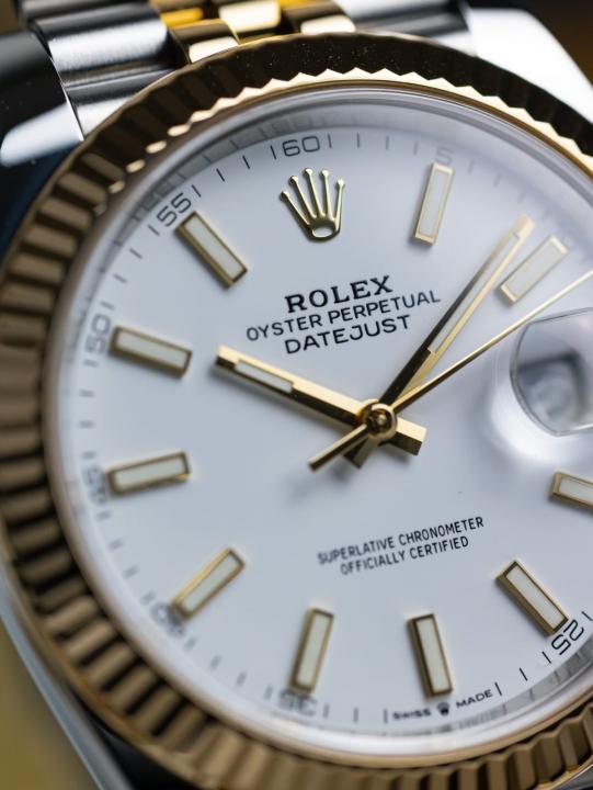 Role_x Oyster Perpetual Date Just 2Ton-Gold-White