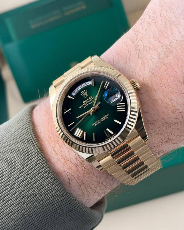 Role_x Oyster Perpetual Day Date 40 Battery Gold-Green