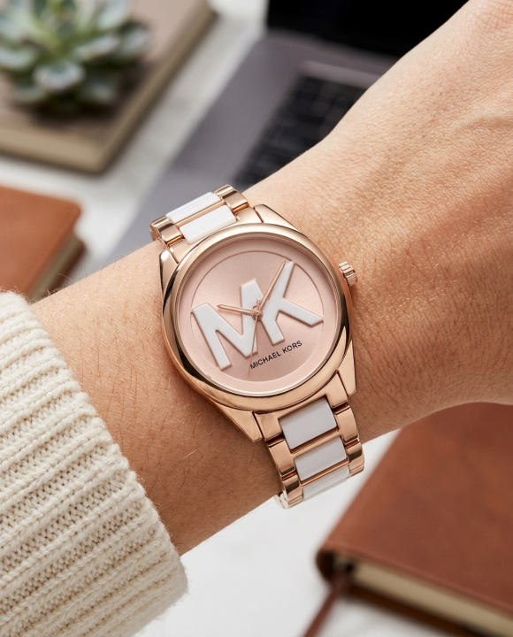 Mic.hael_l Kors Janelle