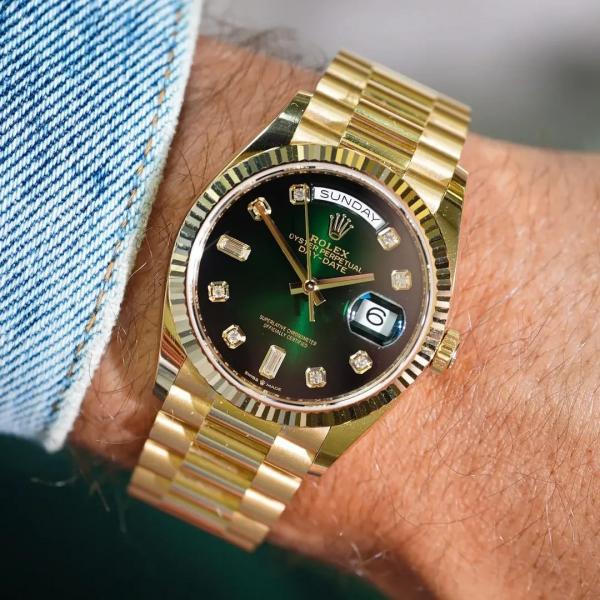 Role_x Oyster Perpetual Day Date Automatic Gold-Green-Diamond