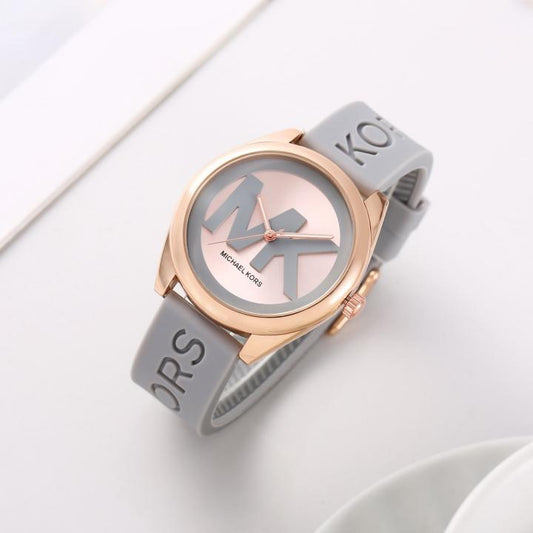 Mic.hael_l Kors Janelle