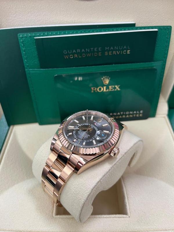 Role_x Oyster perpetual Sky Dweller