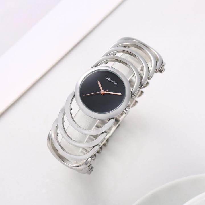 Cal.vin keli_Bangle
