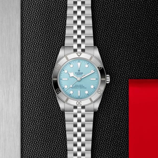 Tu.dor Black Bay 54 Lagoon Blue