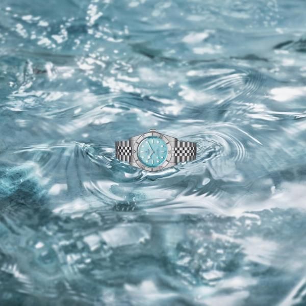 Tu.dor Black Bay 54 Lagoon Blue