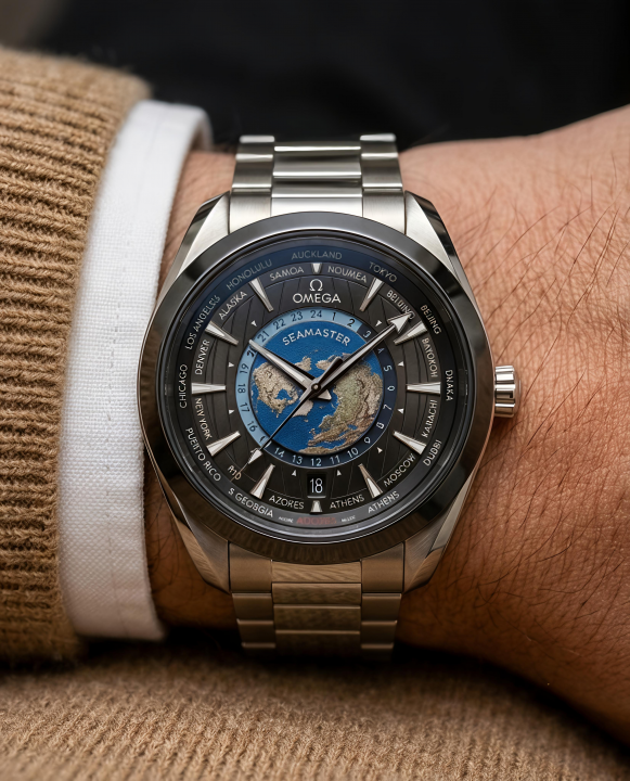 Omegg_a Seamaster Aqua Terra GMT  Worldtimer  Black-Bazel