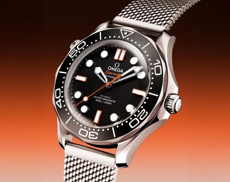 Omegg_a Seamaster Diver 300 Automatic silver Black orange niddle