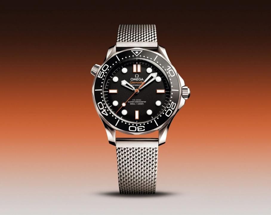 Omegg_a Seamaster Diver 300 Automatic silver Black orange niddle
