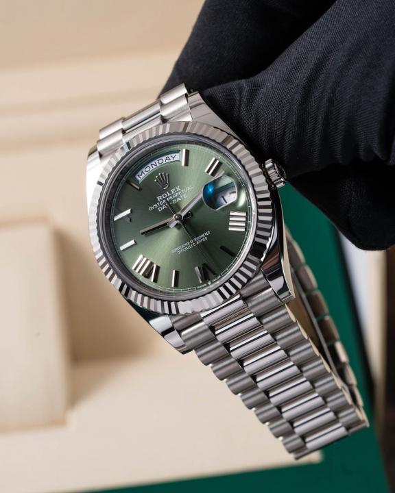 Role_x Oyster Perpetual Day Date 40 Battery Silver-Green