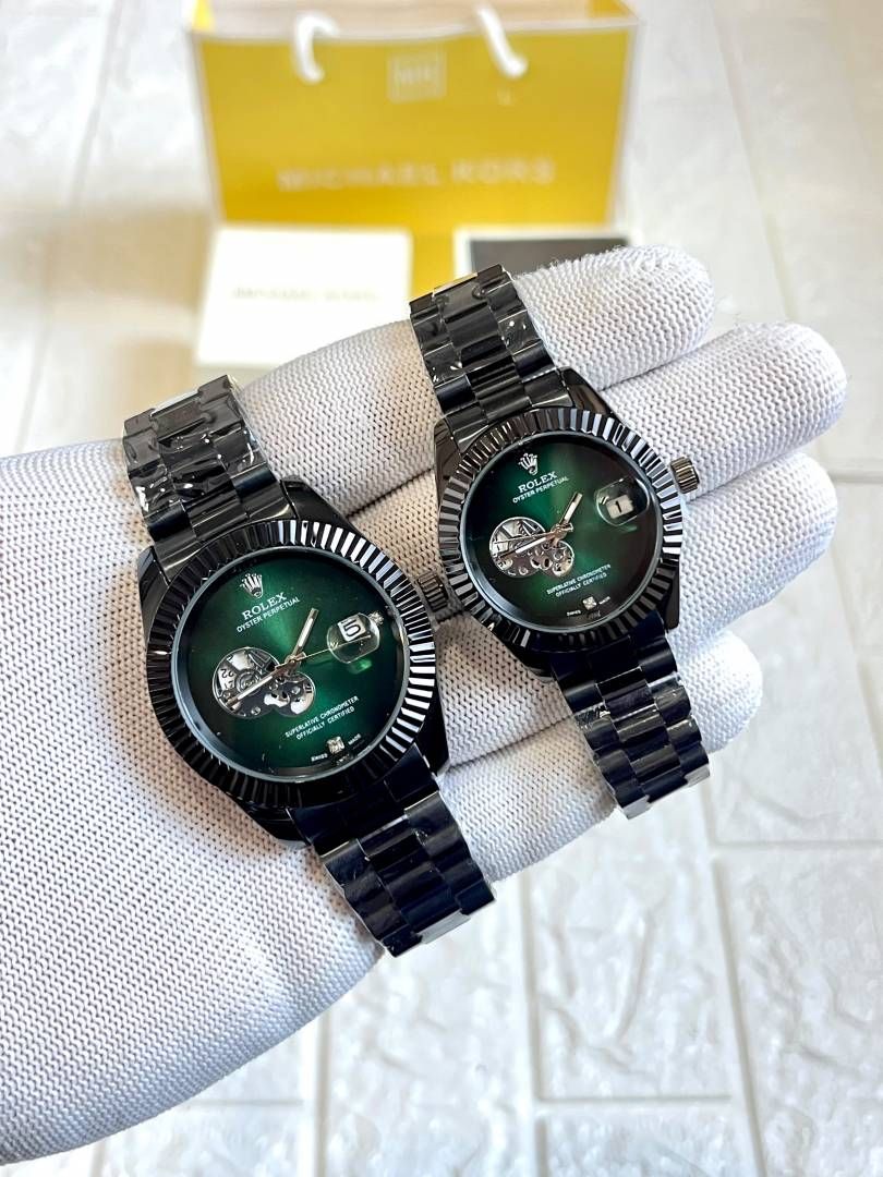 Role_ex Oyster Date Couple