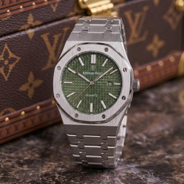 Aude.mars Pigue_t Royal Oak Quartz