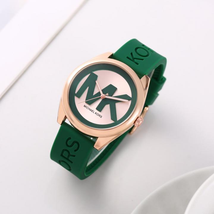 Mic.hael_l Kors Janelle