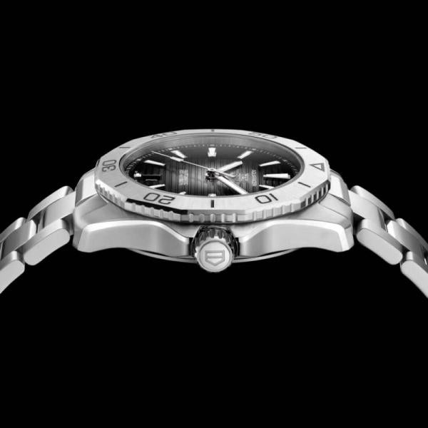 Tag_g Aquaracer Professional 200 Date Automatic silver grey