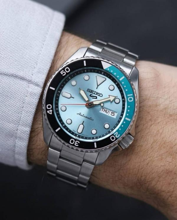 Sei.ko 5 Sports Automatic silver Sky Blue