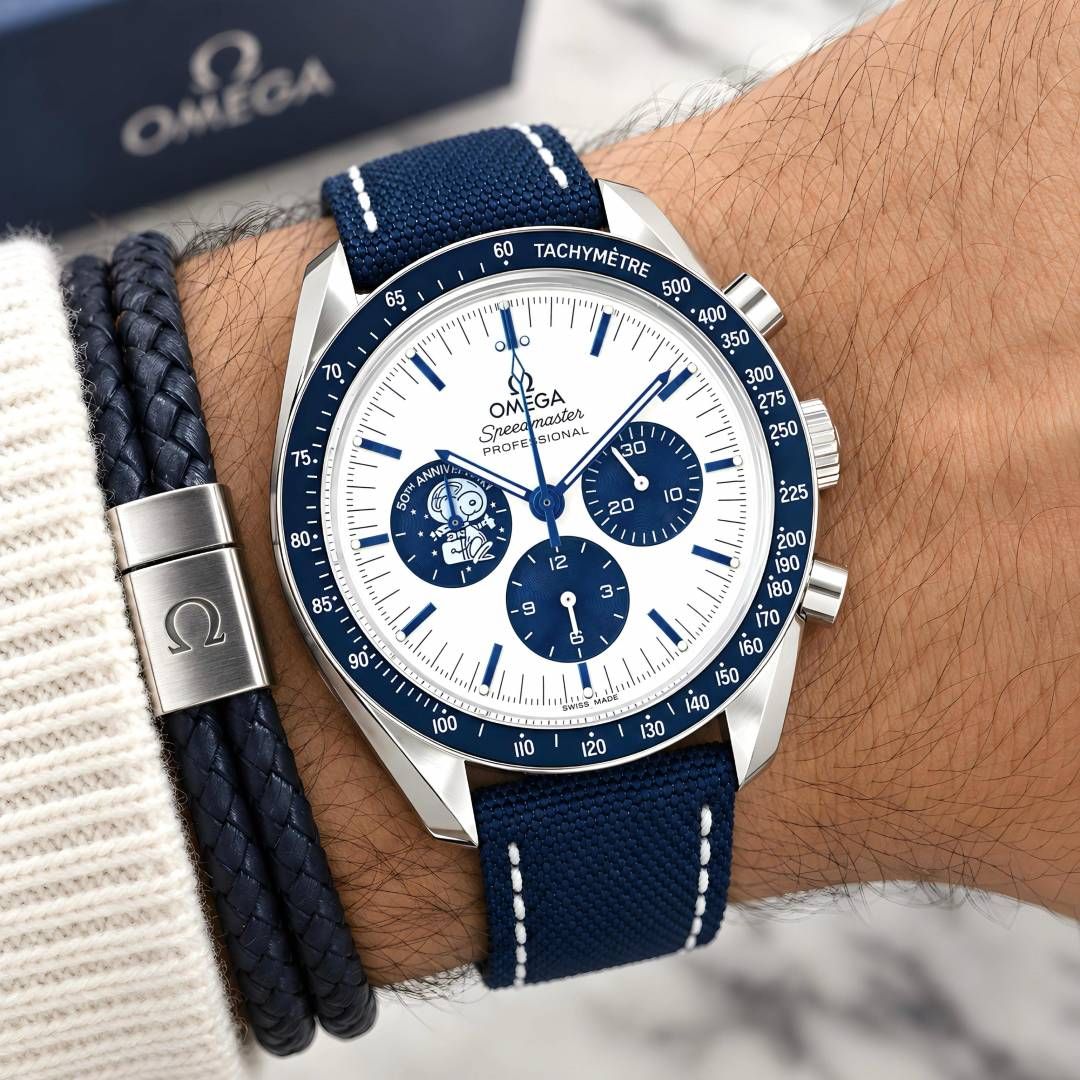 Omegg_a speedmaster Snoopy 50Th Anniversary