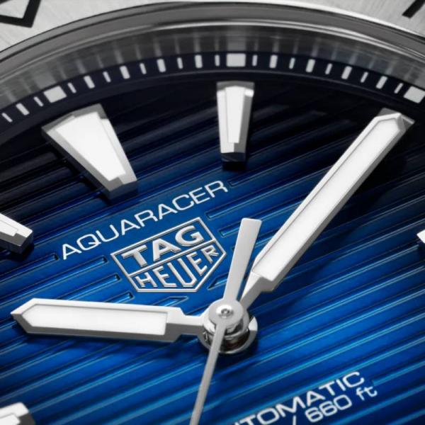 Tag_g Aquaracer Professional 200 Date Automatic