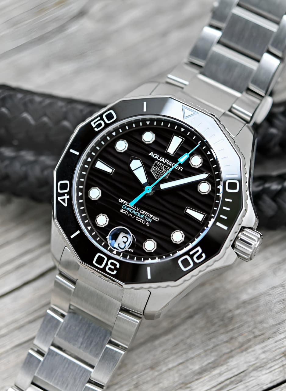 NewTag Heuer Aquaracer Professional 300m date automatic japan