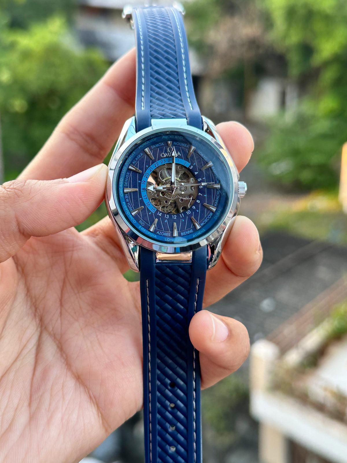 Om.ega Seamasters World Map Series