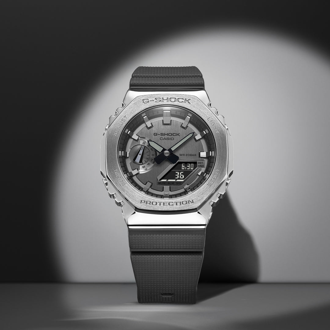 New 	Casio g shock gm2100