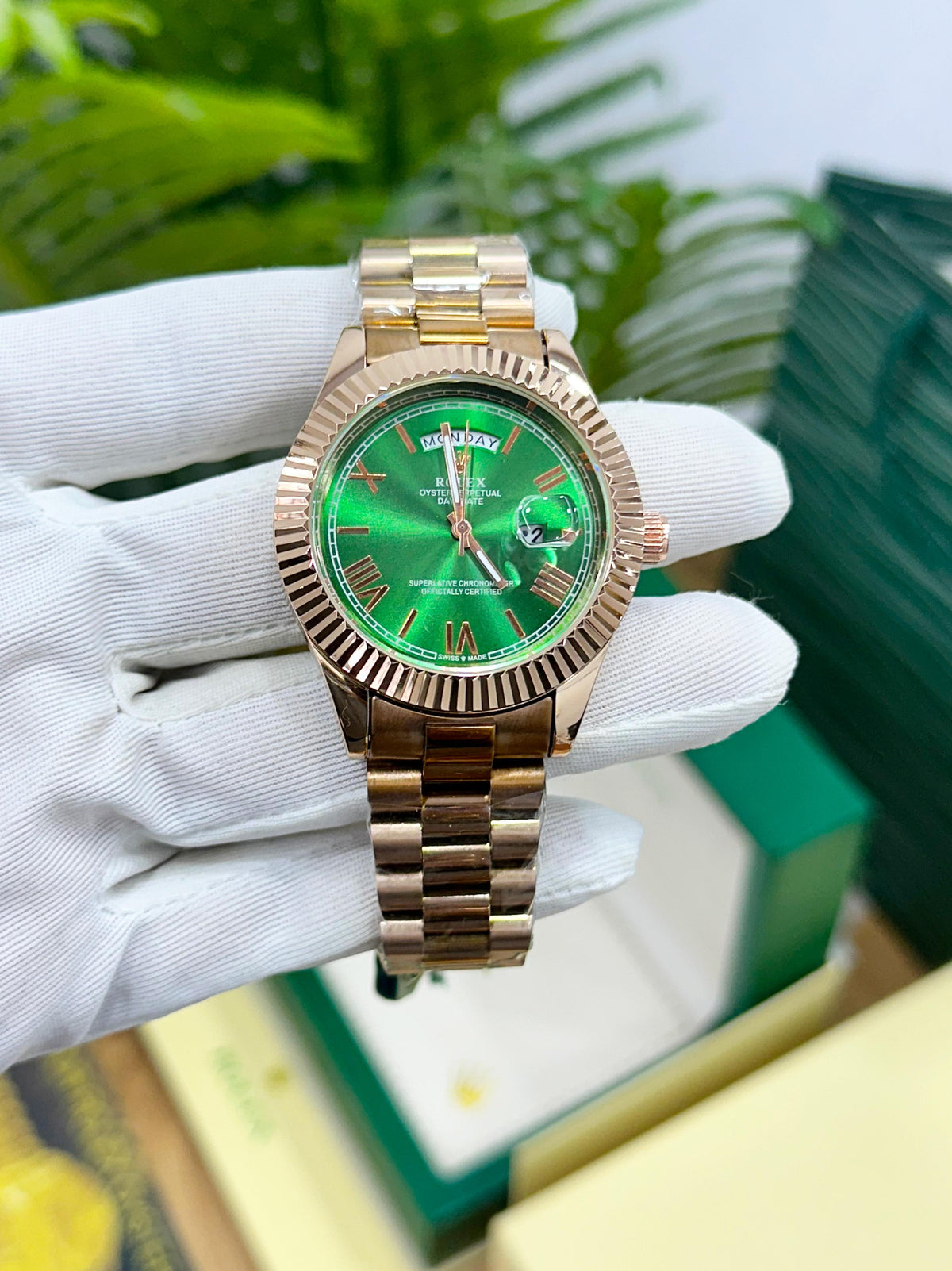 ROL.EX DAY-DATE QUARTZ’ ROSE GOLD, GREEN DIAL