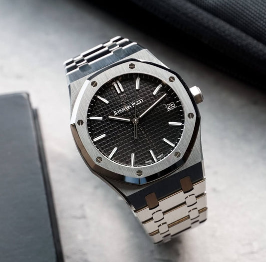 Aude.mars Piguet Royal Oak Quartz Silver-Black