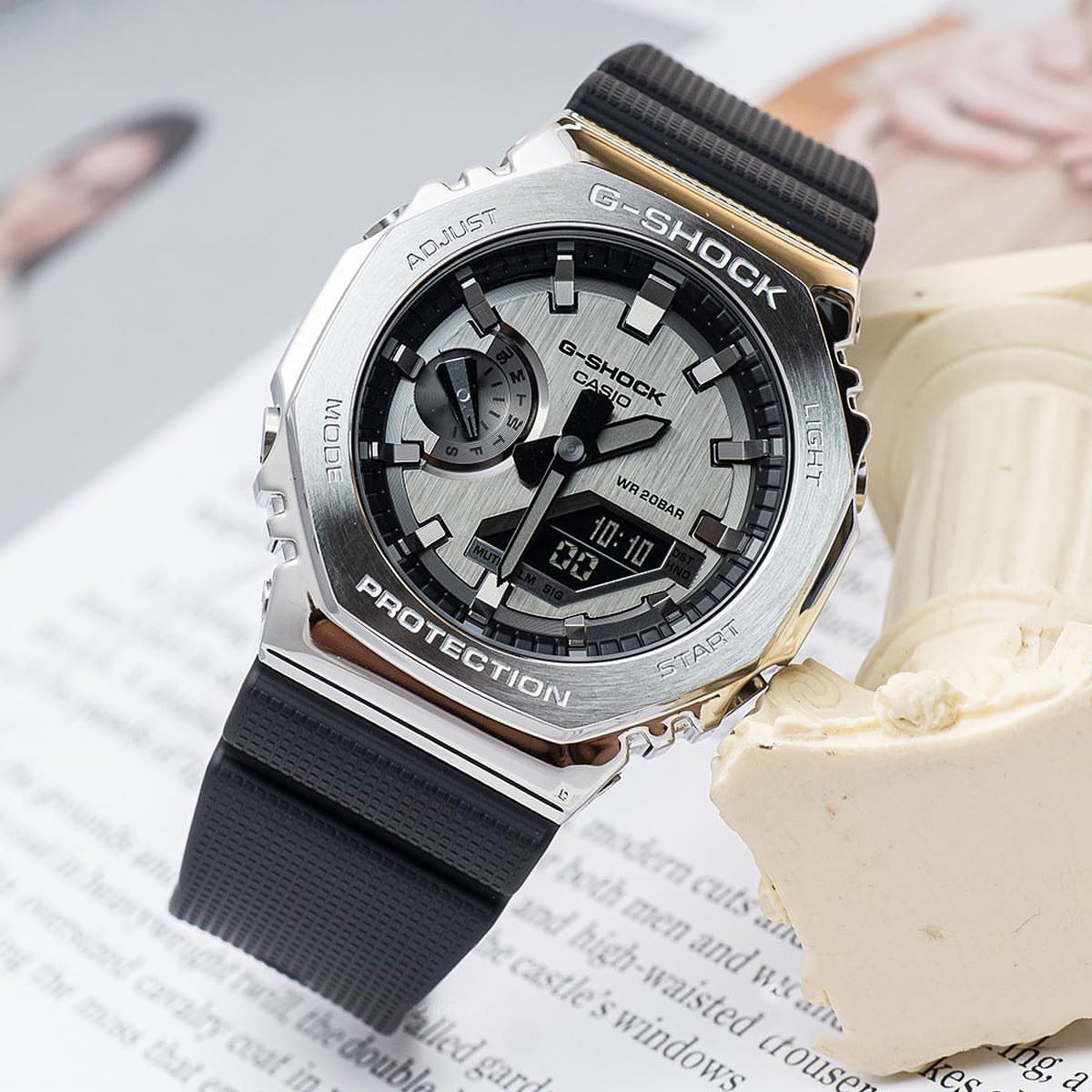 New 	Casio g shock gm2100