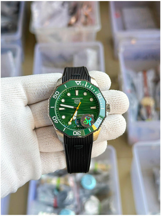 New Tag_Heuer Aquaracer professional 300m Date Automatic Japan