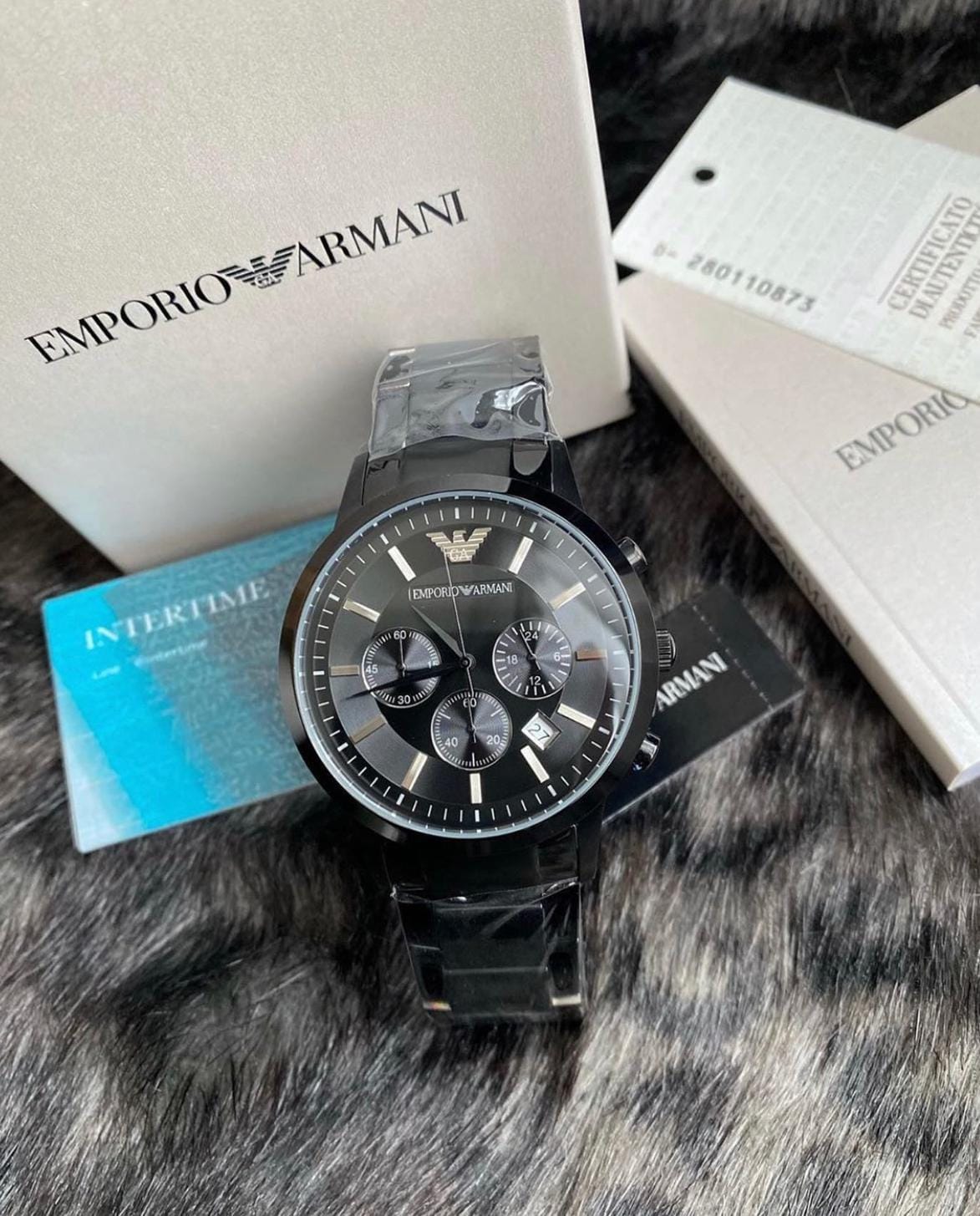 Em.porio Armani Classic Black