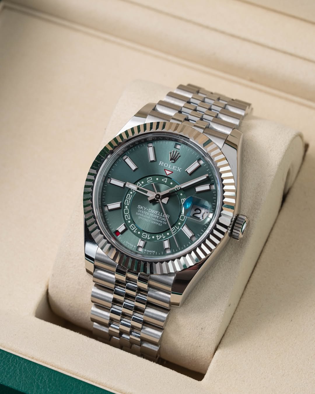 Rol.ex Oyster Perpetual Sky Dweller