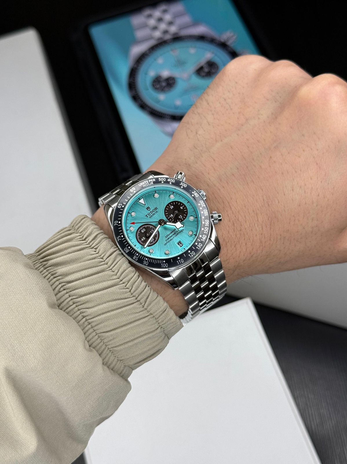 Tu.dor Black Bay Chrono
