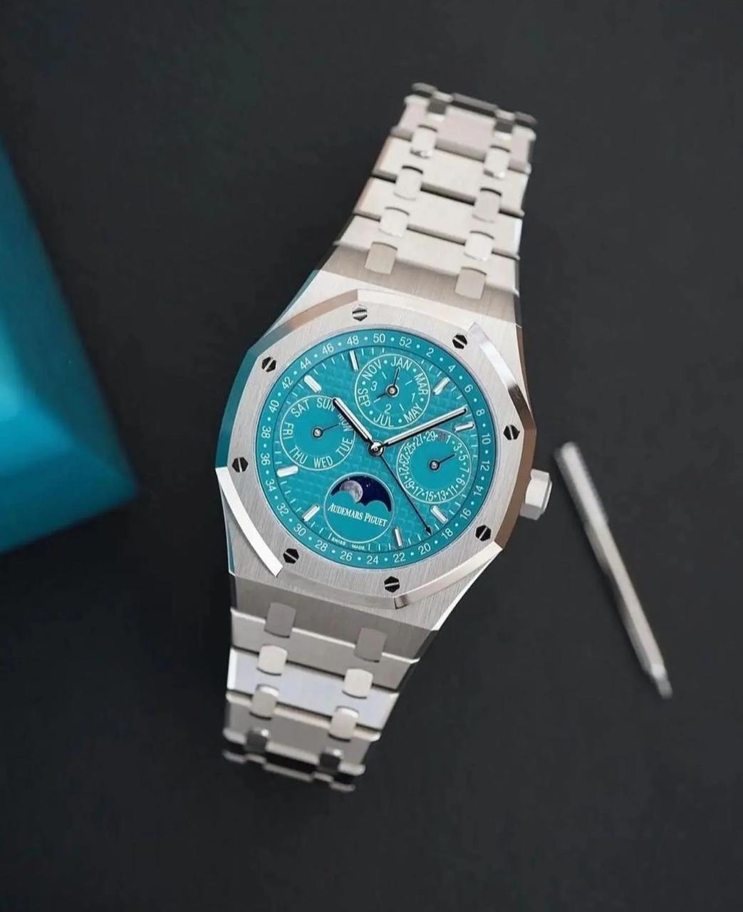 Aude.mars Piguet Royal Oak Calendar Automatic