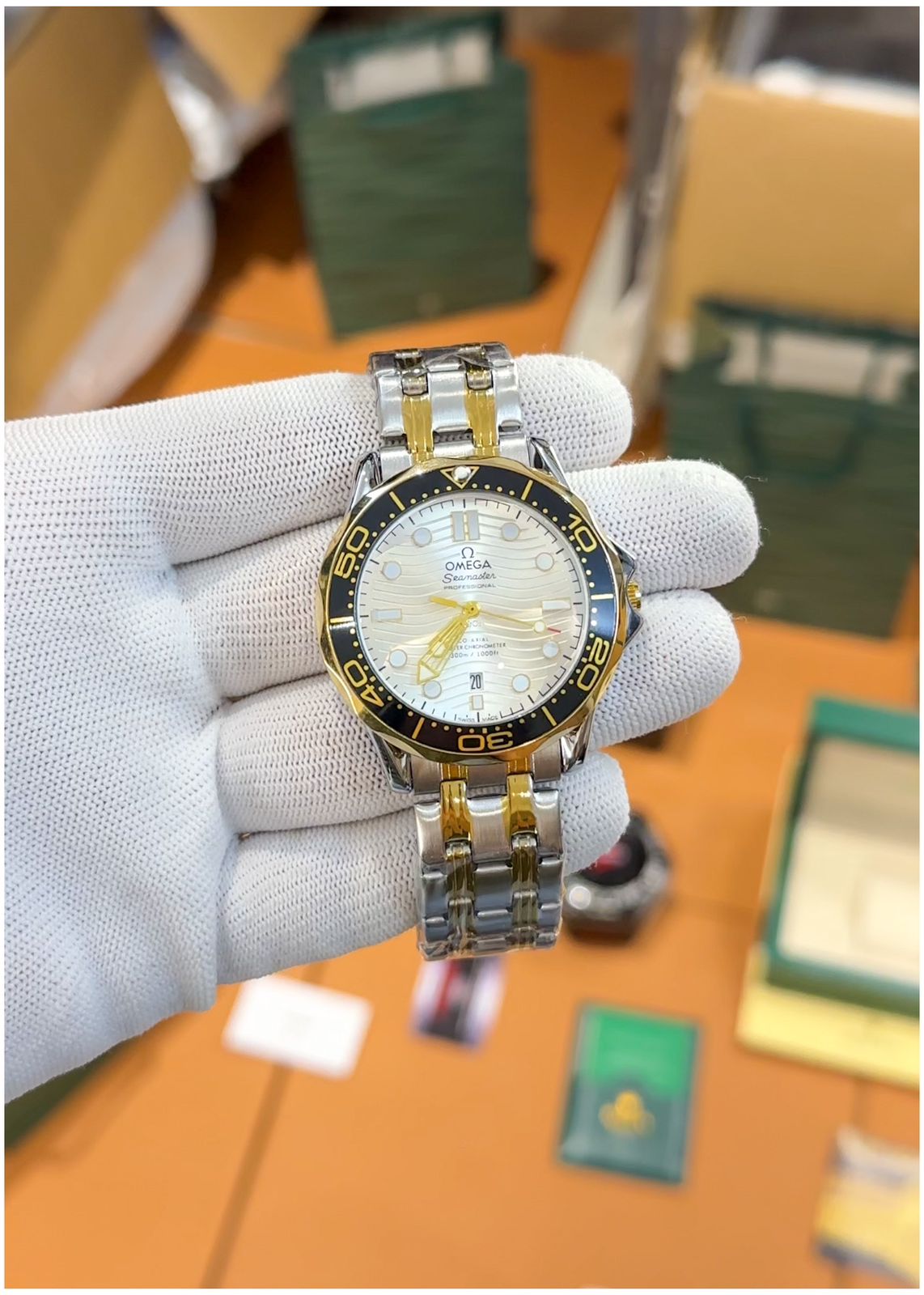 Om.ega Seamaster Diver 300m