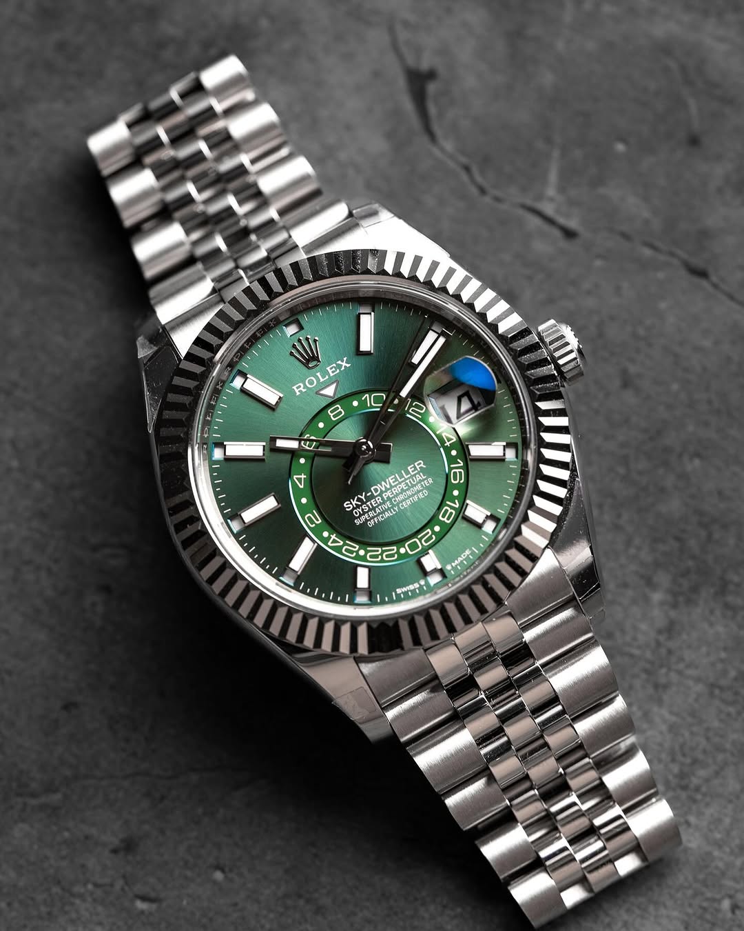 Rol.ex Oyster Perpetual Sky Dweller Silver Green
