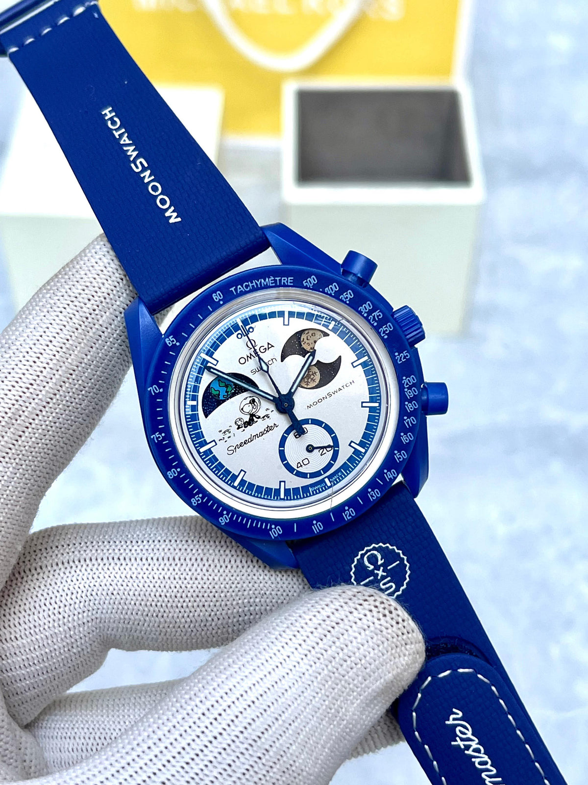 Om.ega Swatch Moon