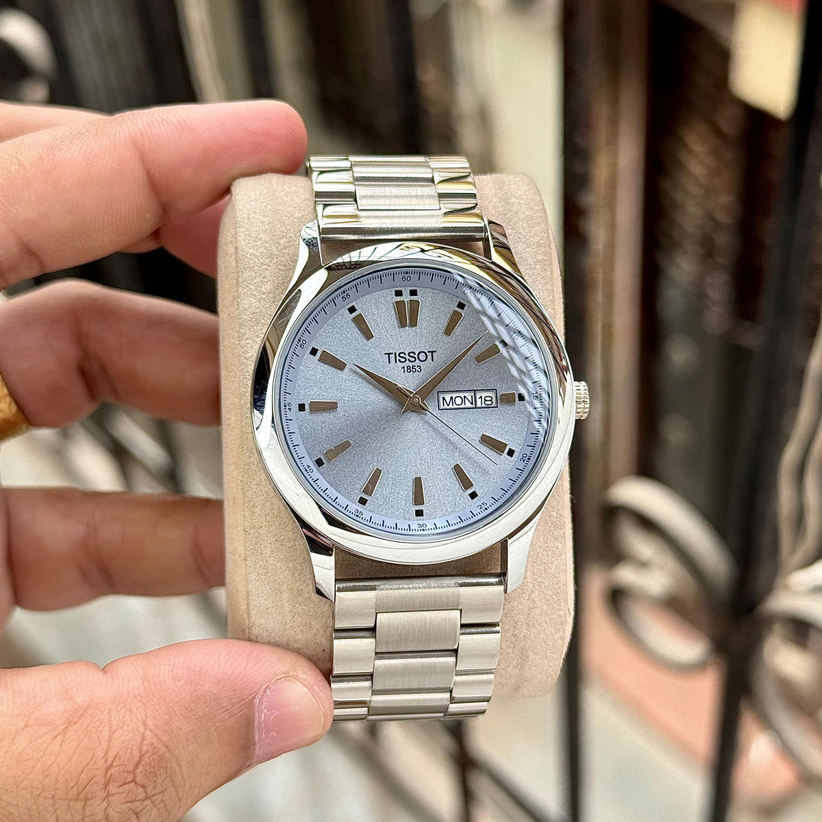 Tisso_t 1853 Day Date Lemon