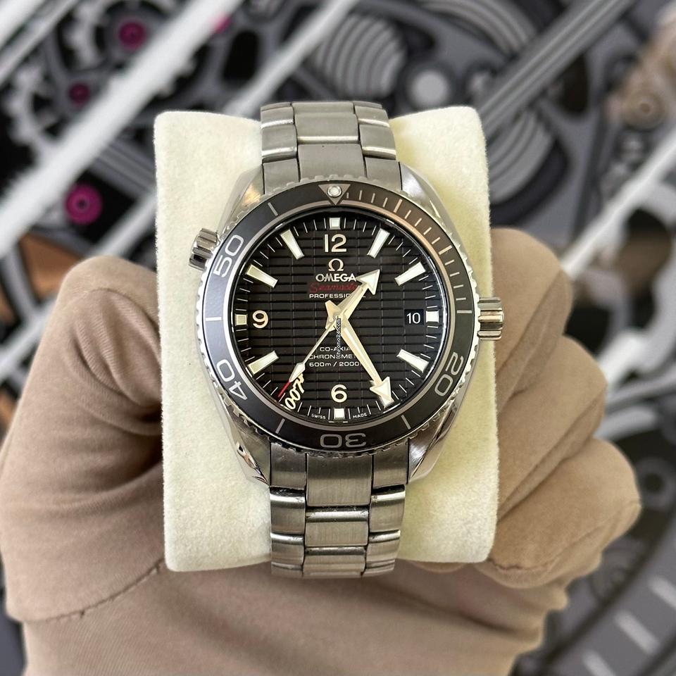 Om.ega Seamaster Planet Ocean 600M James Bond Edition Skyfall Automatic
