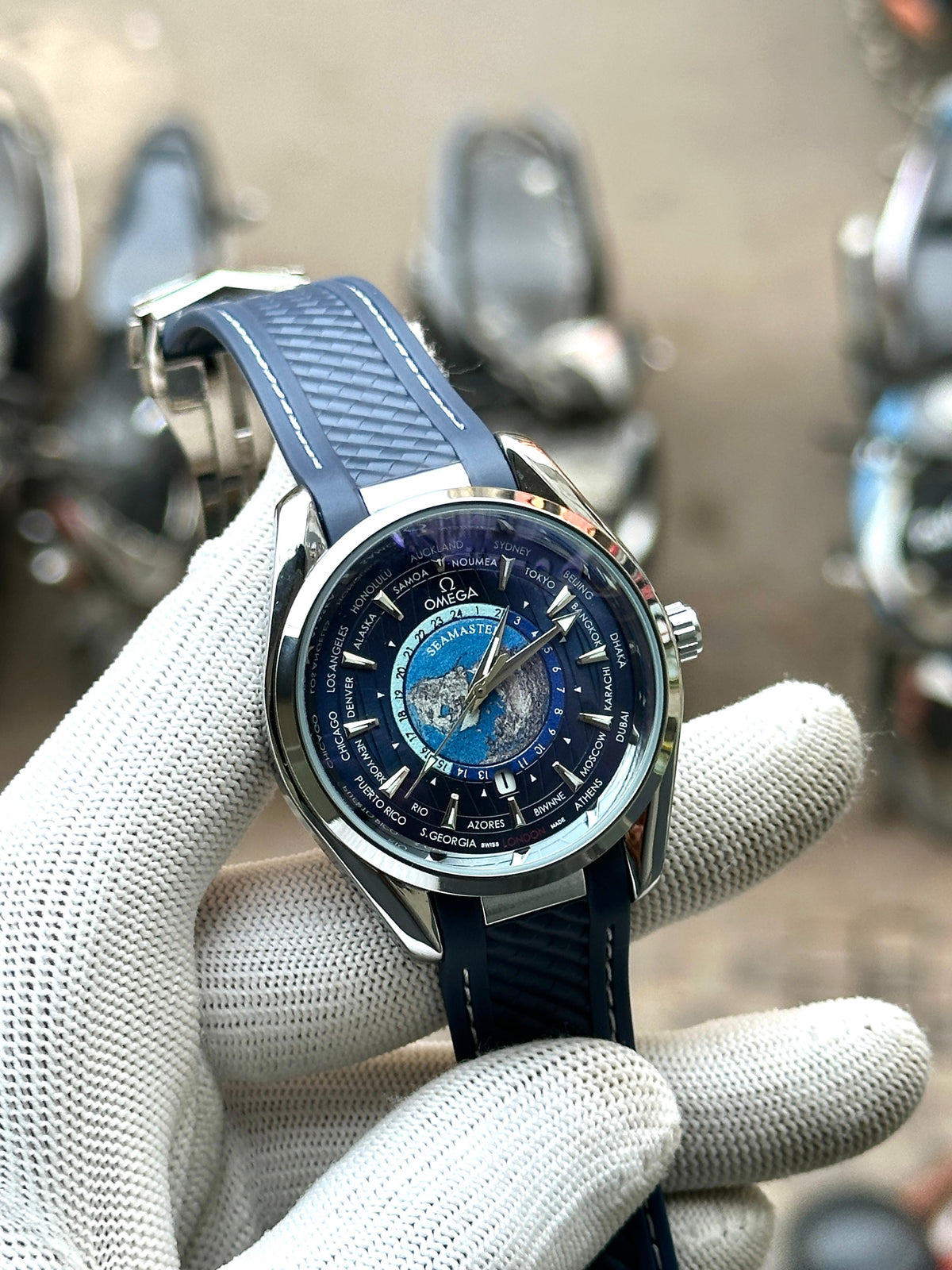Om.ega Seamaster