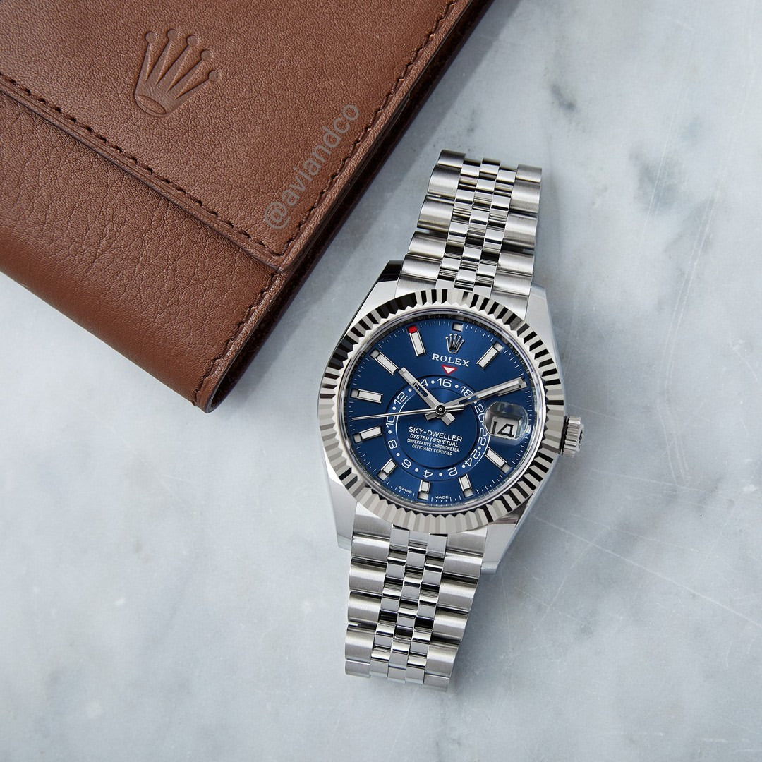 Rol.ex Oyster Perpetual Sky Dweller Silver Blue