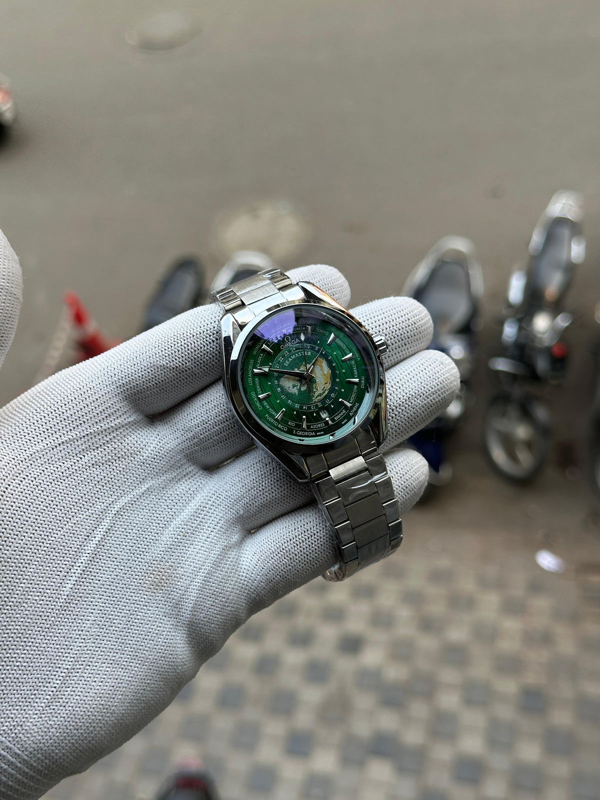 Om.ega Seamaster Auto