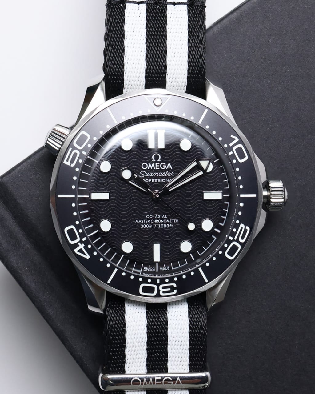 Om.ega Seamaster Diver 300 Automatic