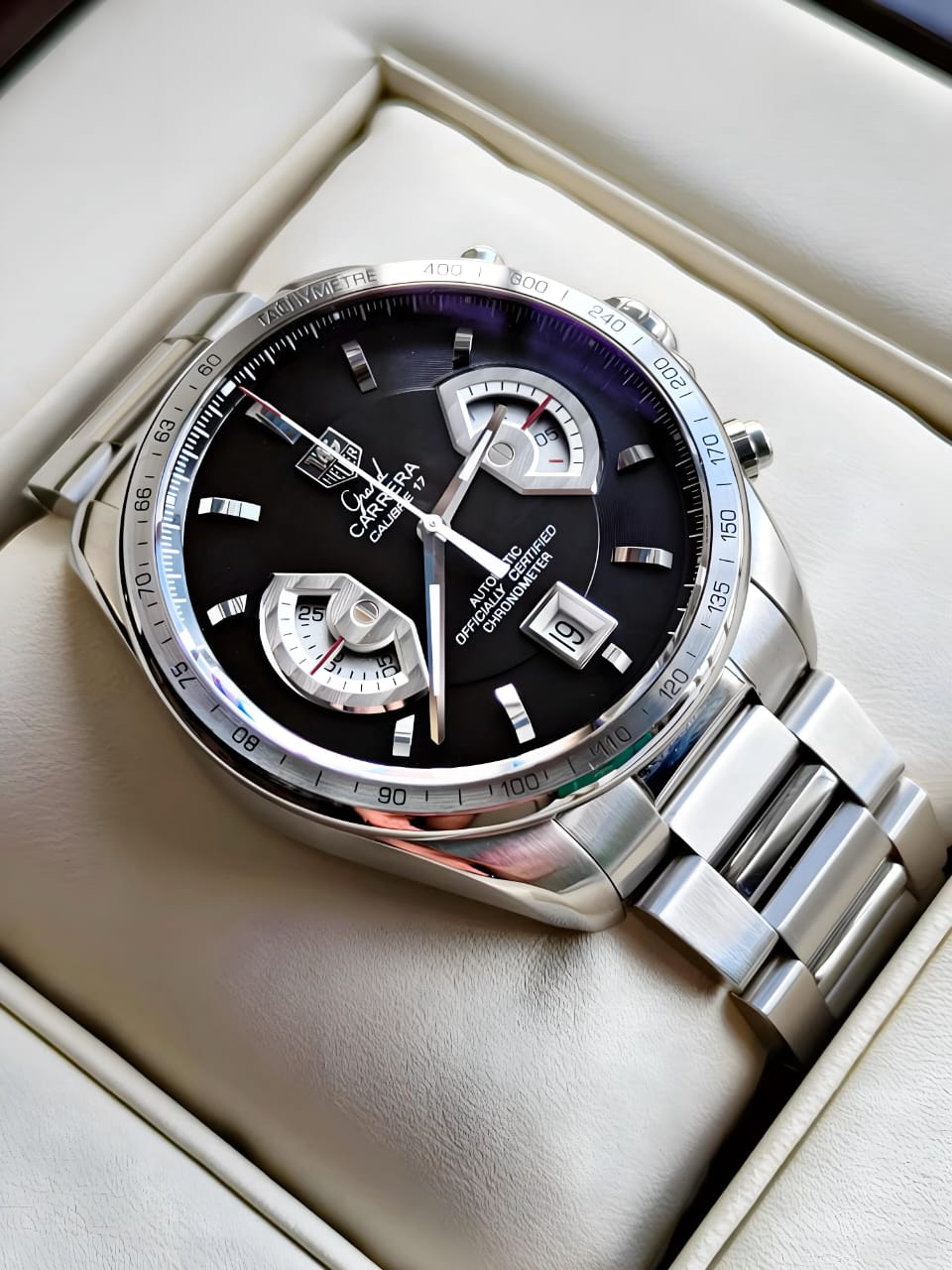 New Tag heuer Carrera Caliber 17