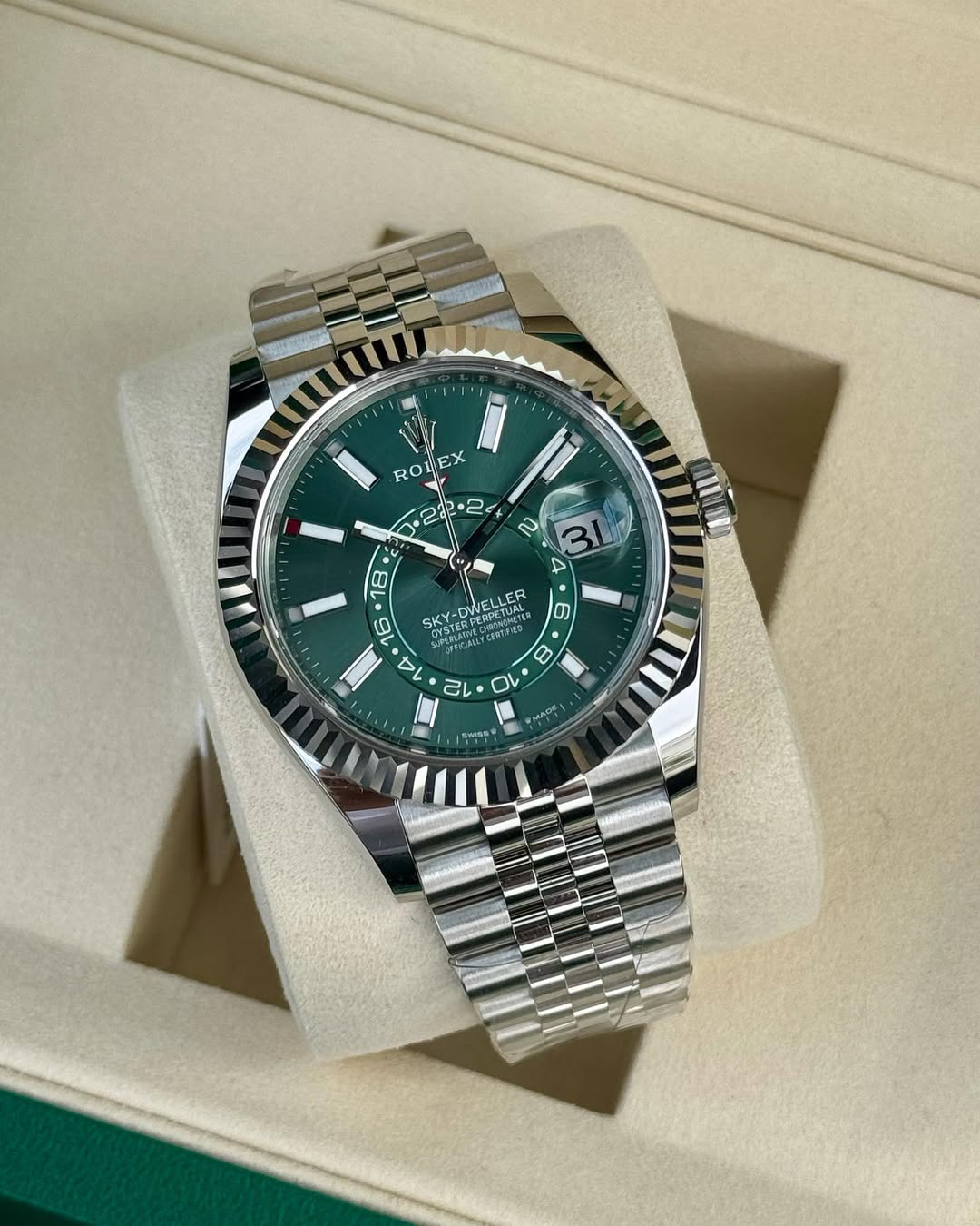 Rol.ex Oyster perpetual Sky Dweller