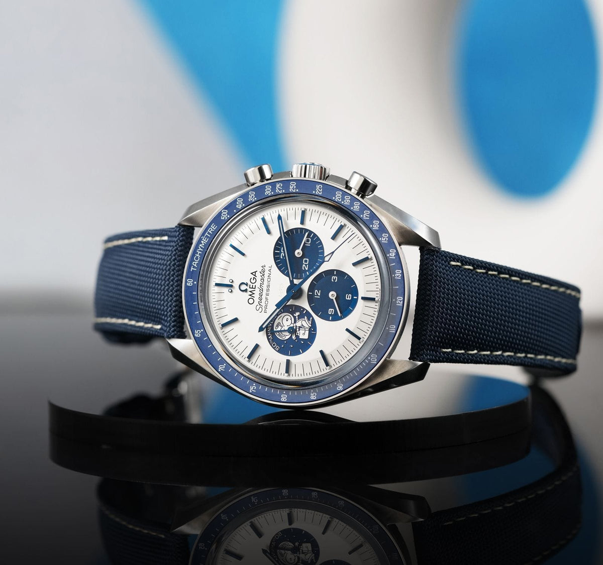 Om.ega speedmaster Snoopy 50Th Anniversary