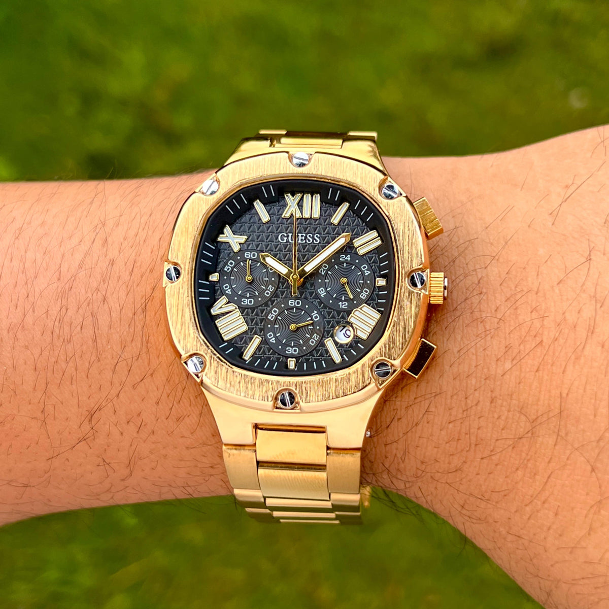 Gu.ess Square Chronograph Gold-Black