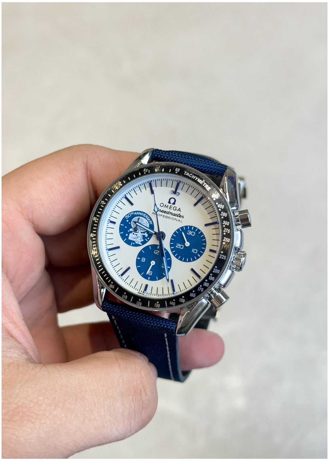 Om.ega Speedmaster Silver Snoopy