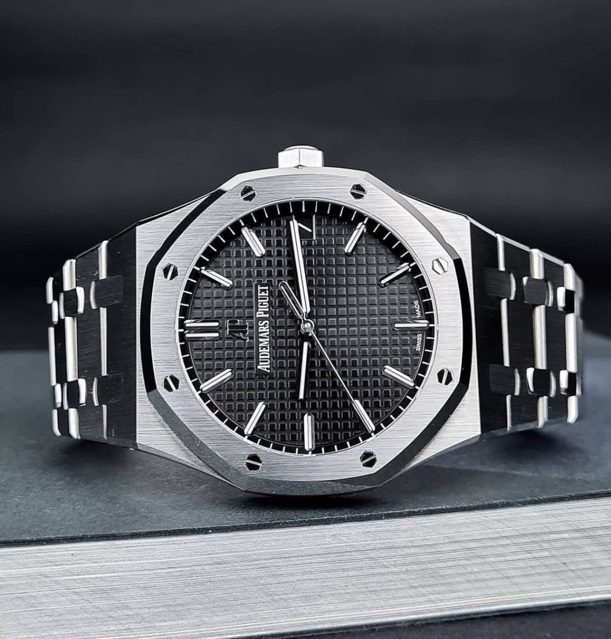 Aude.mars Piguet Royal Oak Quartz Silver-Black
