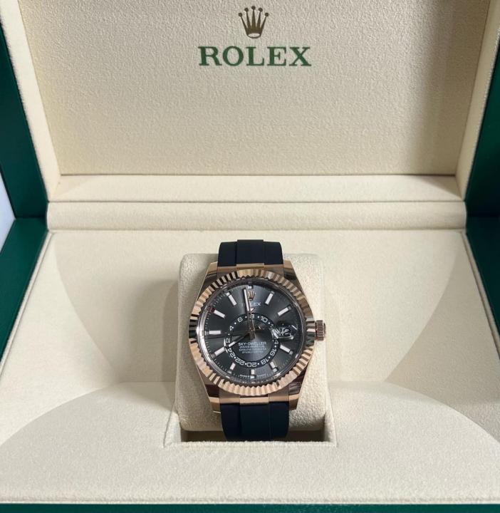 Rol.ex Oyster perpetual Sky Dweller