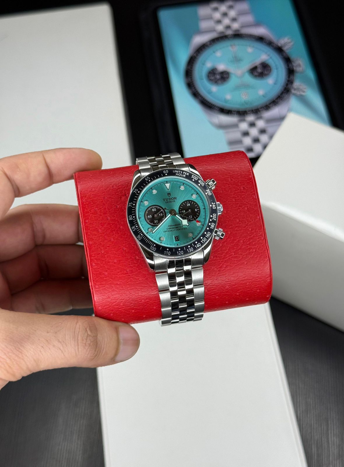 Tu.dor Black Bay Chrono