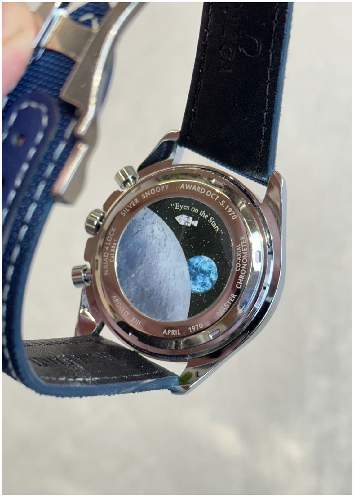 Om.ega Speedmaster Silver Snoopy
